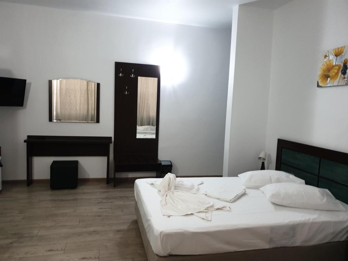 Hotel Sir Lujerului Bukarest Kültér fotó