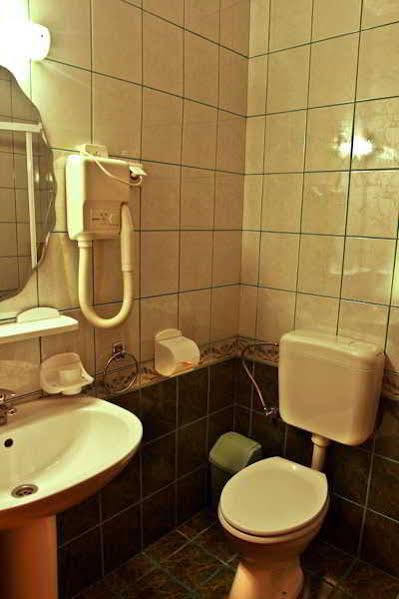 Hotel Sir Lujerului Bukarest Kültér fotó